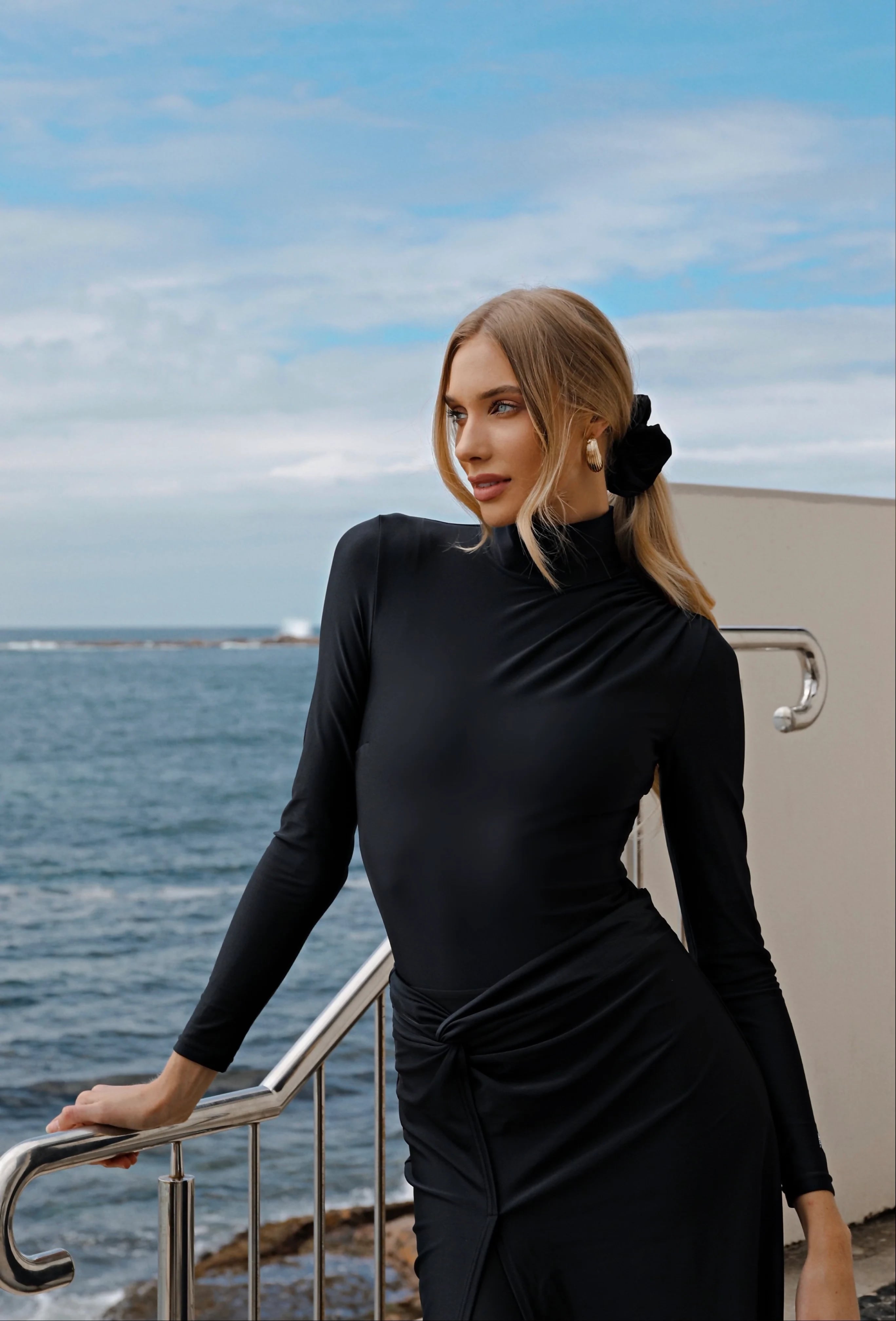 SHIMMER TWIST SARONG // BLACK
