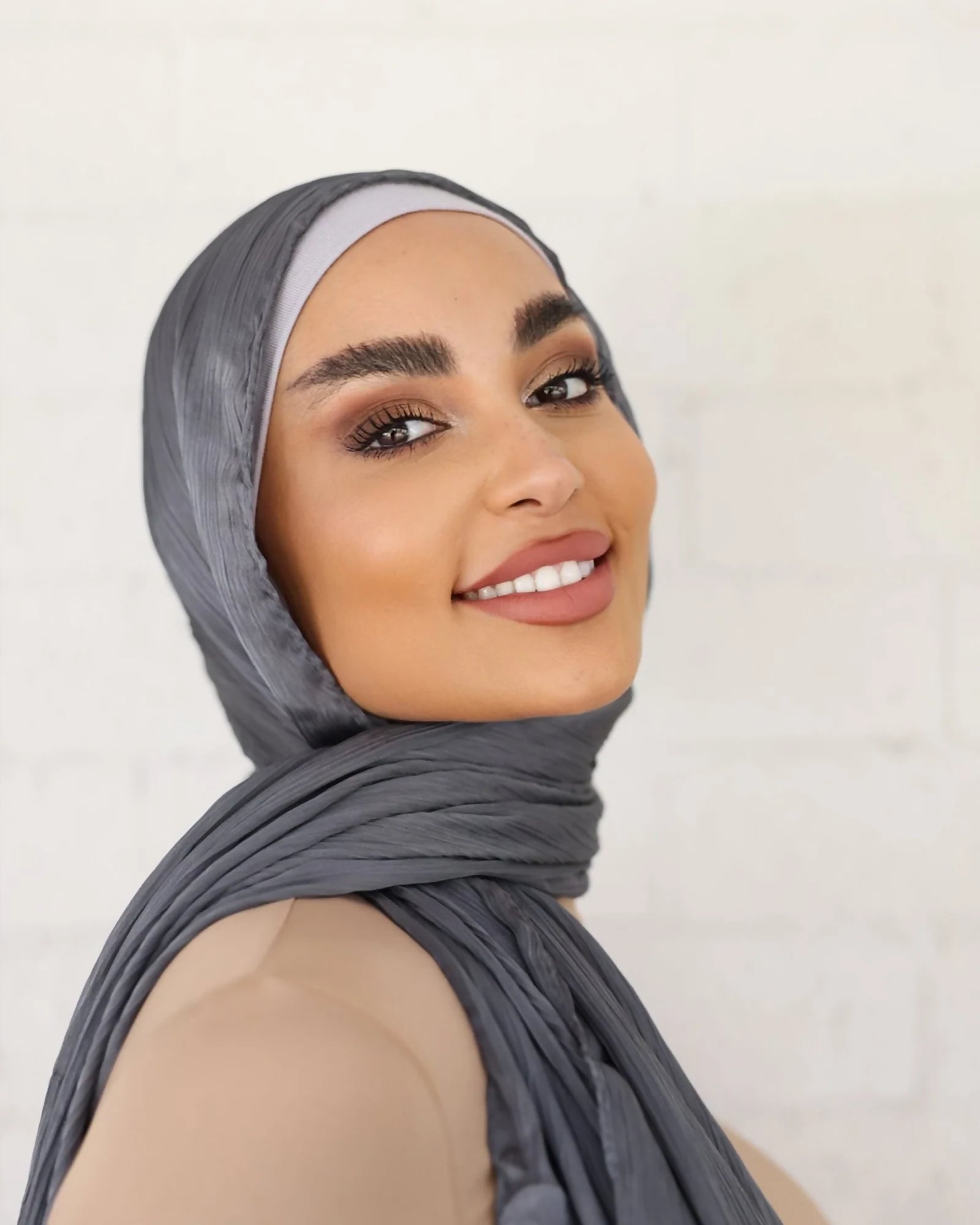 CRINKLE SATIN HIJAB - Steel
