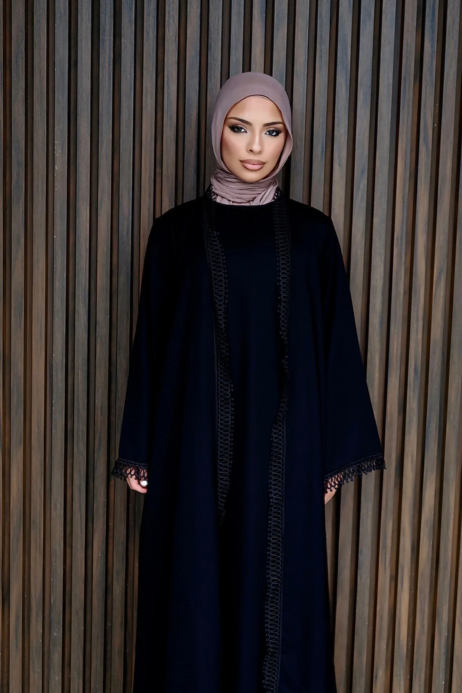 Qamari Abaya Black