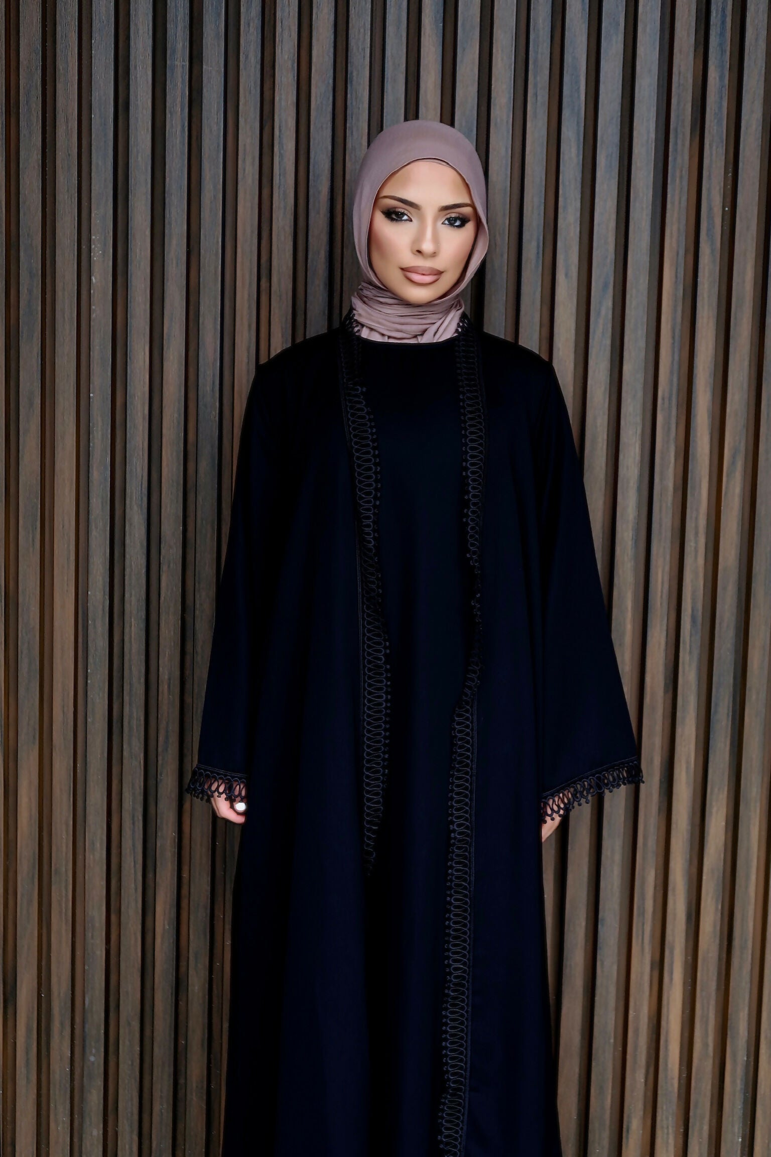 Qamari Abaya