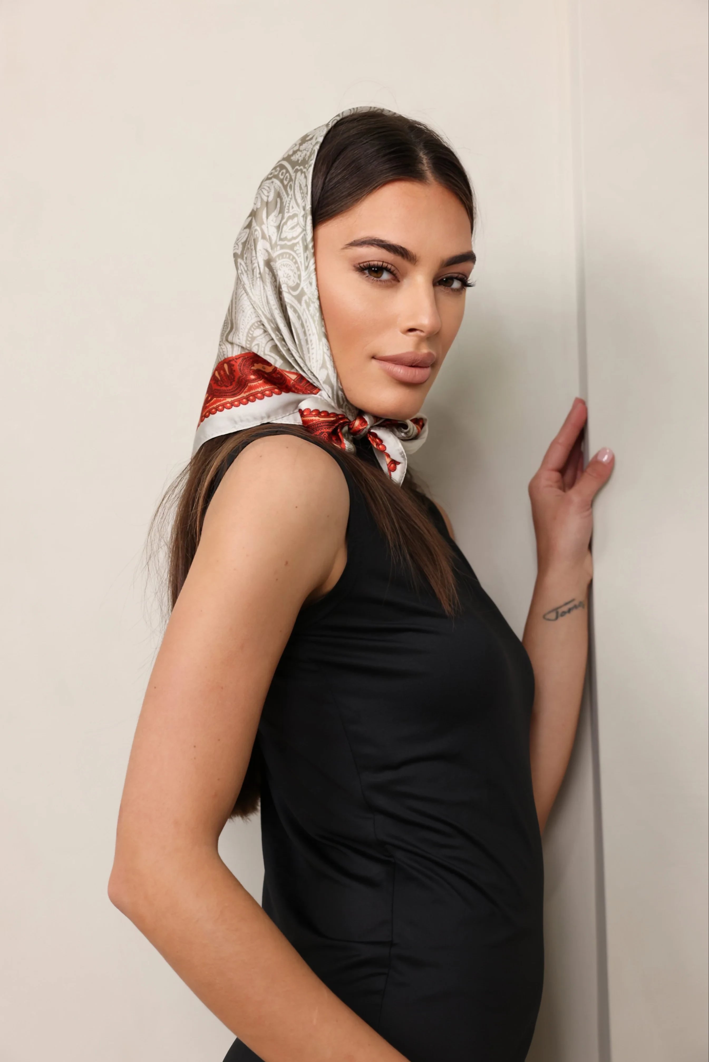 PRINTED SILK BLEND SQUARE BANDANA