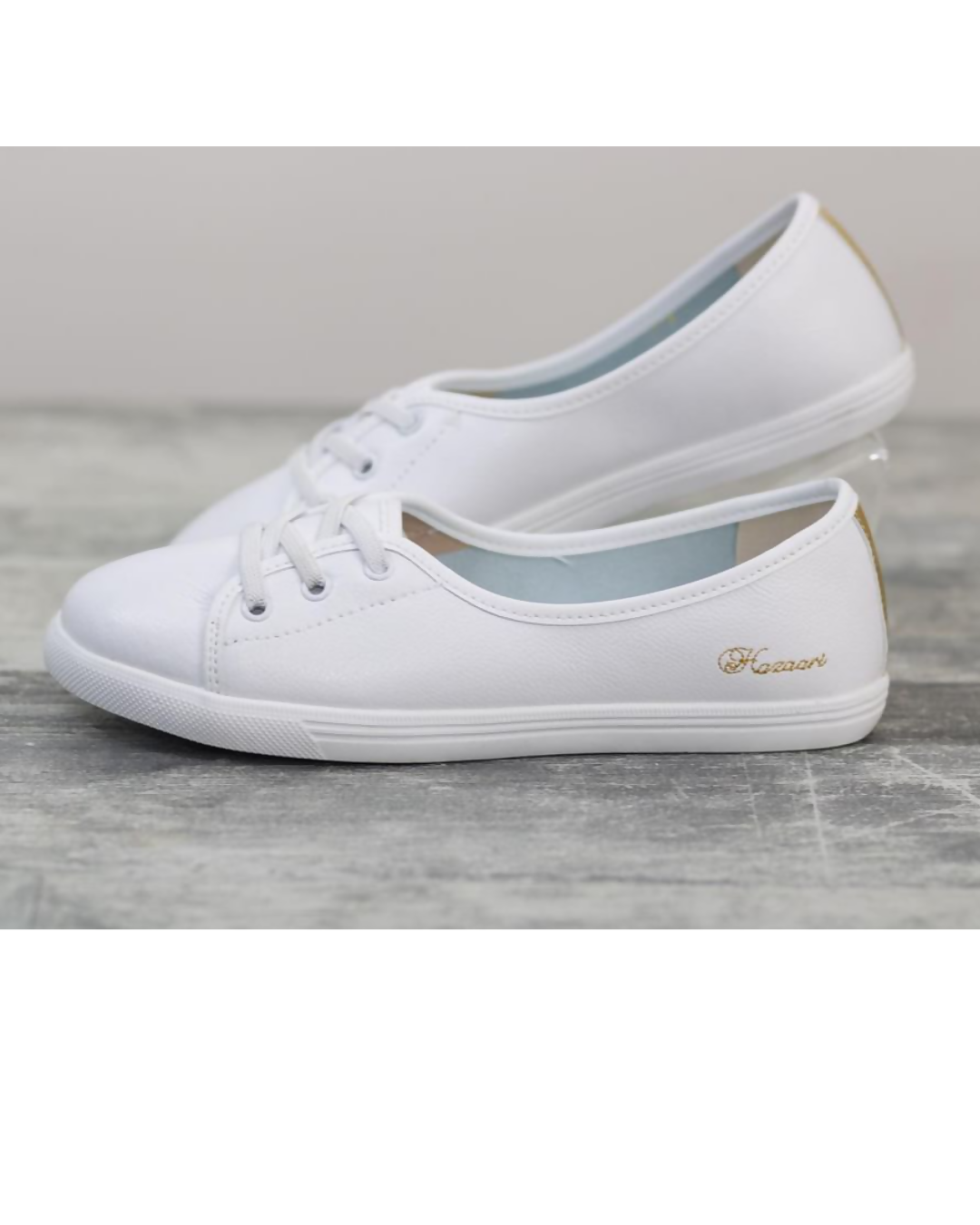 Hazaari Sneakers - White